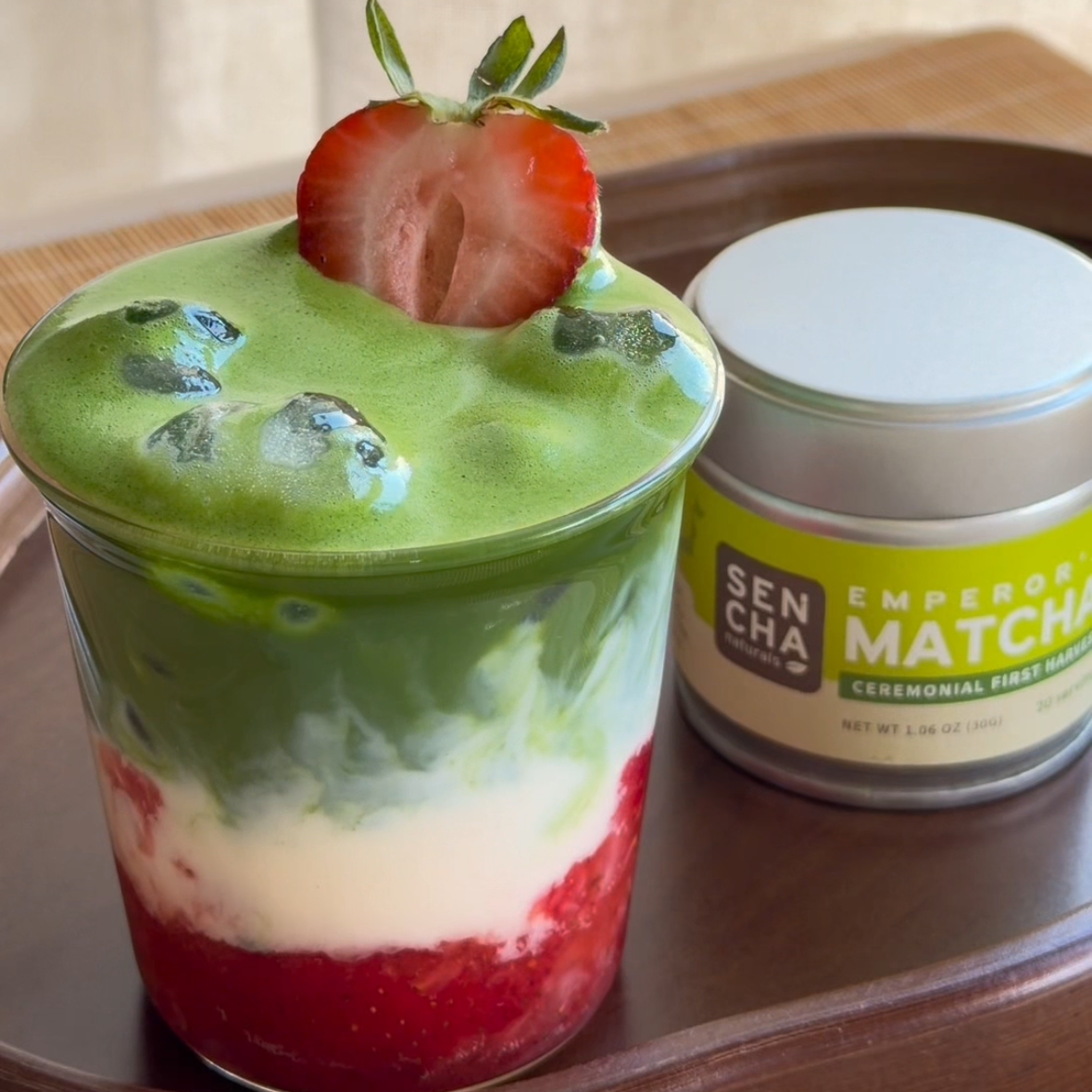 strawberry jam matcha latte 🍓